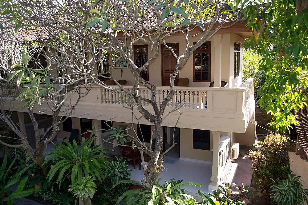** Vendégház Flamboyan Hotel Kuta Lombok Indonézia