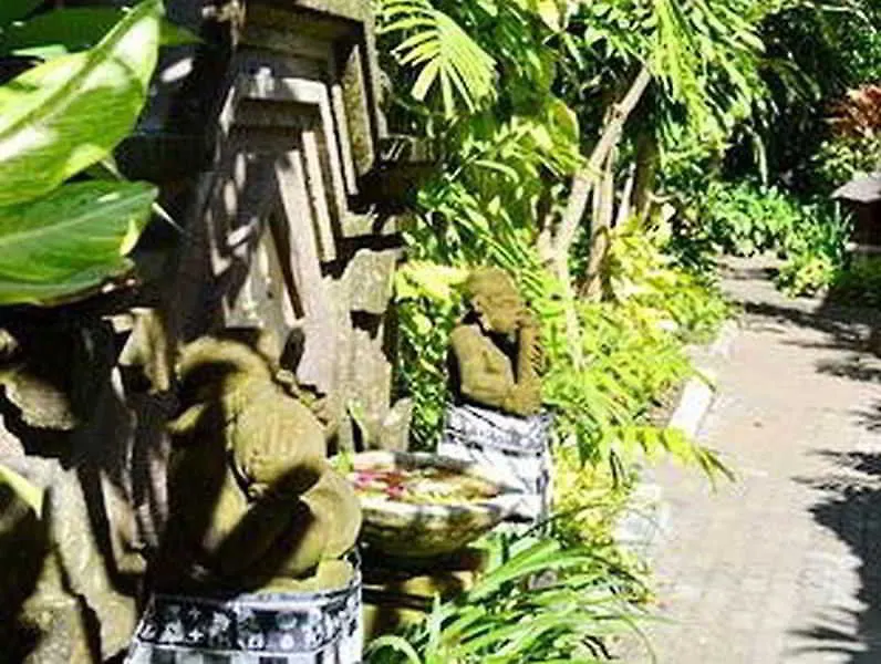 Flamboyan Hotel Kuta Lombok
